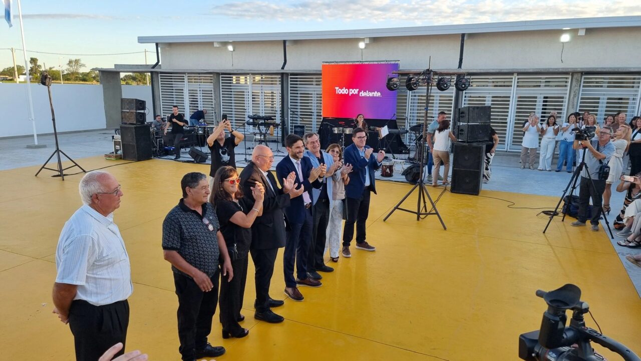 INAUGURARON EL NUEVO EDIFICIO DE LA ESCUELA TÉCNICA DE TORTUGAS