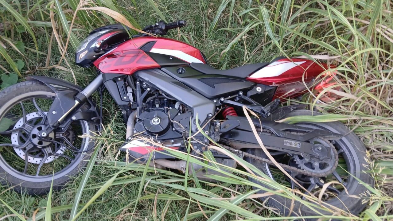 INFORME DE ORDEN PÚBLICO EN ARMSTRONG: SECUESTRO DE MOTOCICLETA Y AGRESIÓN A INSPECTORA DE TRÁNSITO