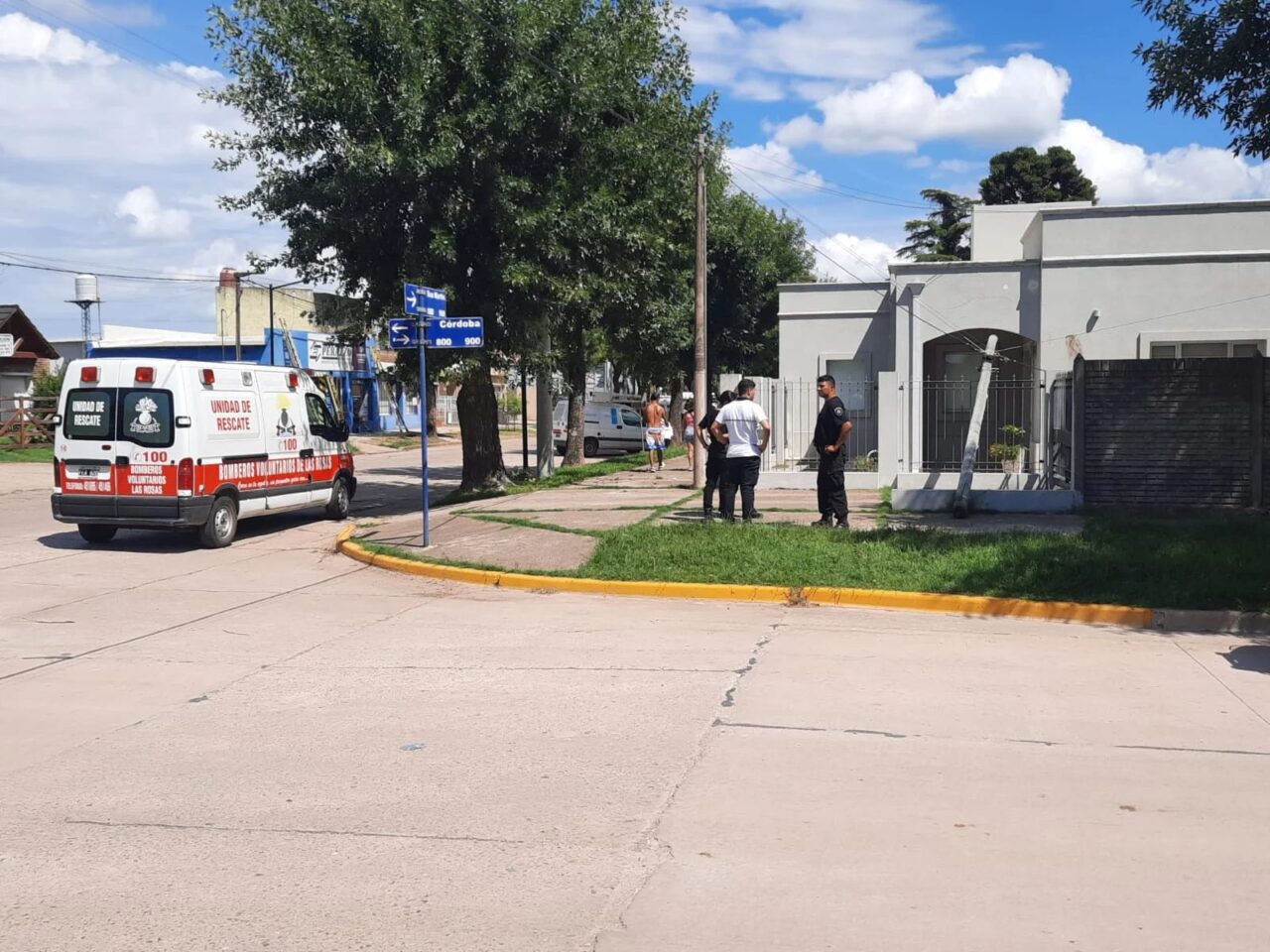 ACCIDENTE LABORAL EN LAS ROSAS: OPERARIO SUFRIÓ FRACTURA TRAS CAER DE UNA ESCALERA