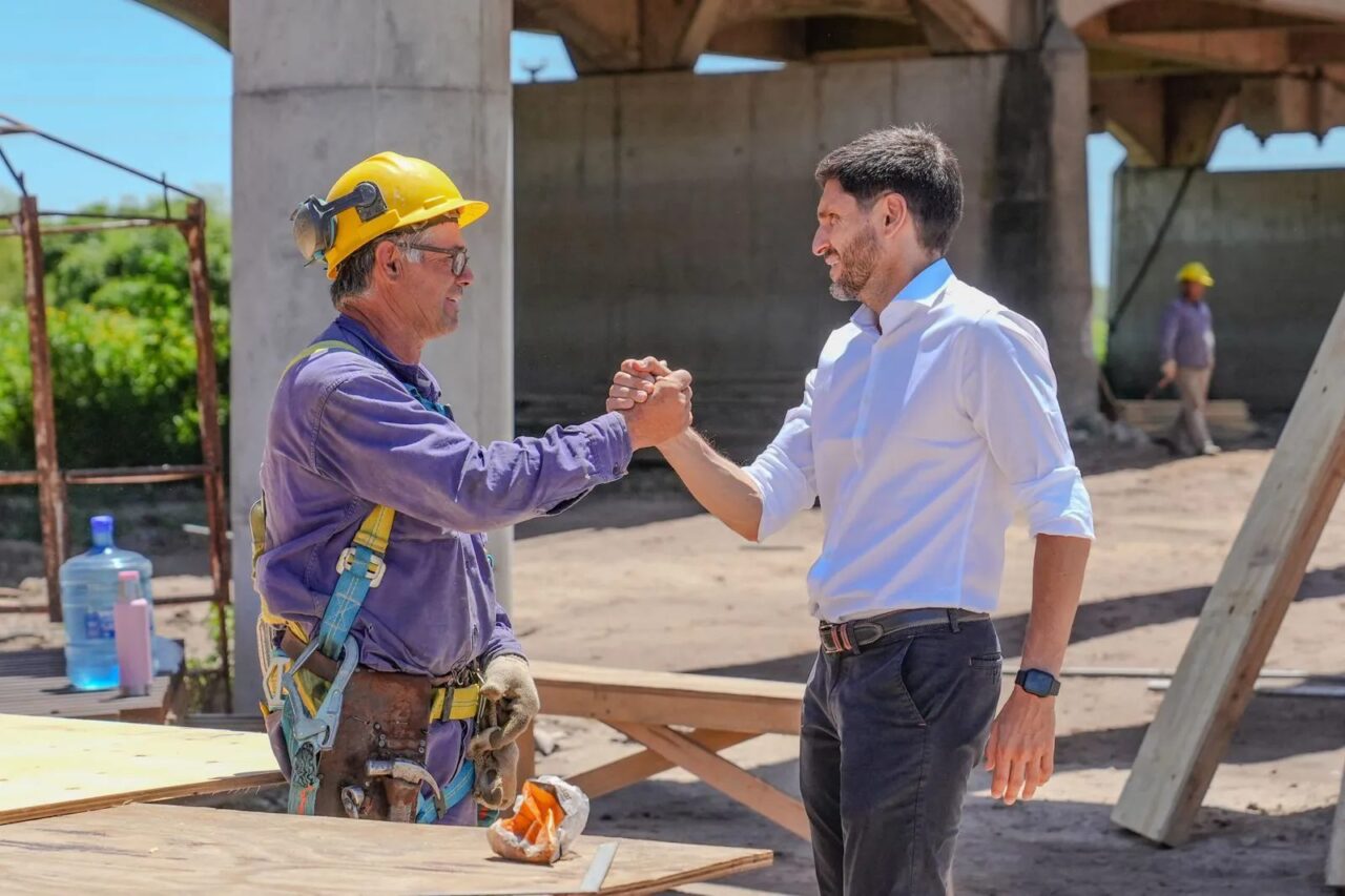 INÉDITO: EN SANTA FE EL EMPLEO FORMAL EN LA CONSTRUCCIÓN CRECE; EN EL PAÍS EN CAÍDA LIBRE