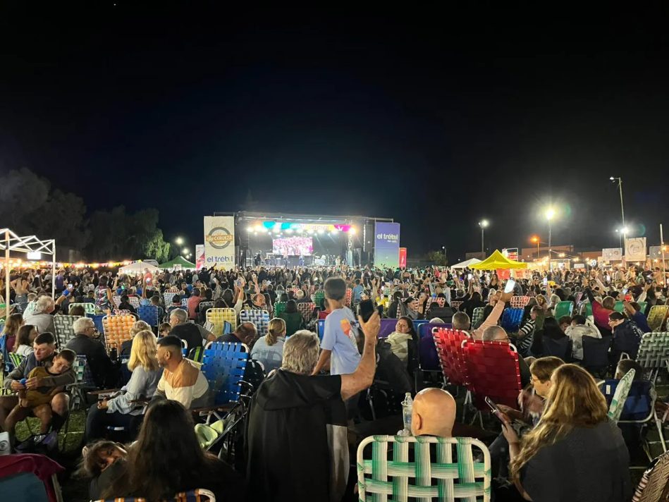 EXITOSA EDICIÓN DE LA FIESTA DE LOS PRODUCTORES DE CERVEZA ARTESANAL EN EL TRÉBOL