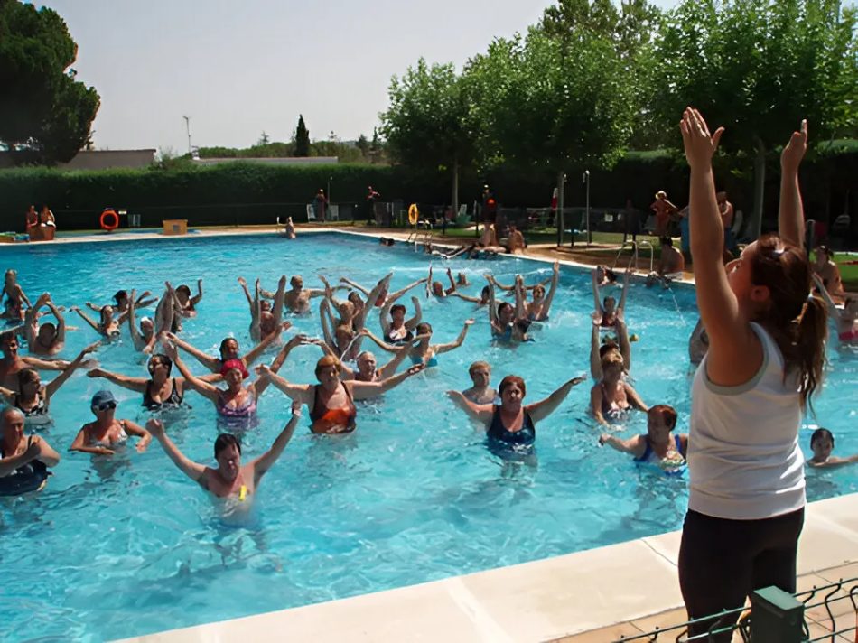 AQUAGYM EN CAÑADA DE GÓMEZ POR EL DÍA MUNDIAL CONTRA EL CÁNCER