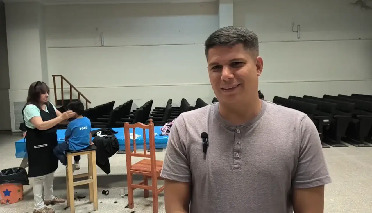 CARCARAÑÁ: “UN CORTE POR UNA SONRISA”, UNA INICIATIVA SOLIDARIA PARA EL INICIO DE CLASES