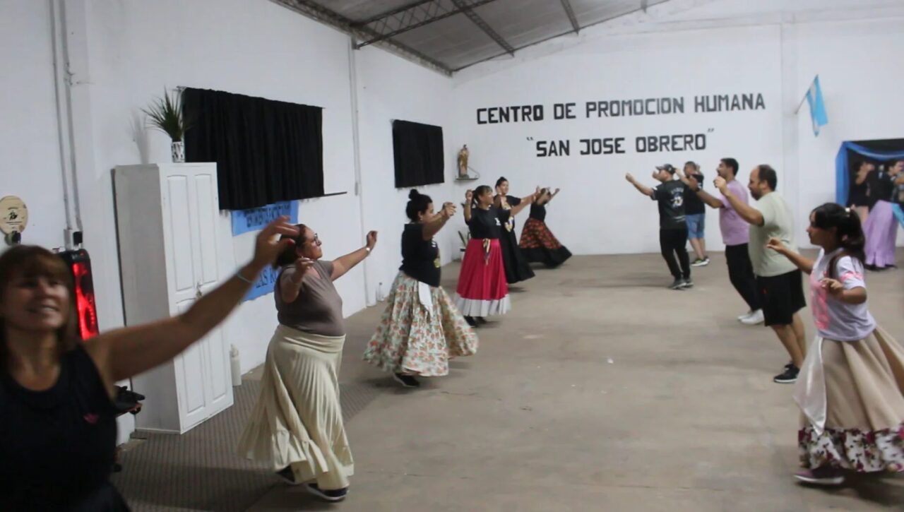 LAS ROSAS: EL BALLET “SENTIMIENTOS ENCONTRADOS” TIENE NUEVO ESPACIO DE ENSAYO