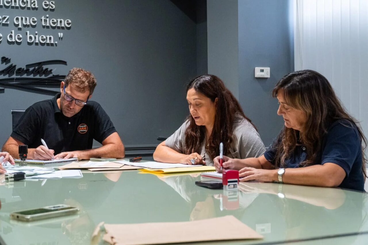 ARMSTRONG REALIZÓ LA APERTURA DE SOBRES PARA LICITACIÓN DE PAVIMENTACIÓN URBANA