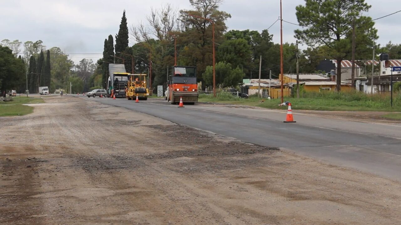 VIALIDAD NACIONAL RETOMÓ TRABAJOS DE BACHEO EN LA RUTA NACIONAL 178 EN LAS ROSAS