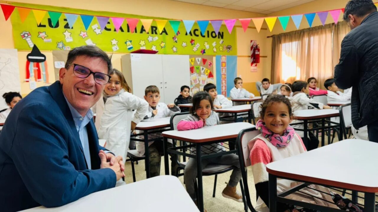 SANTA FE INICIÓ EL CICLO LECTIVO CON TODAS LAS ESCUELAS ABIERTAS Y EL OBJETIVO DE SOSTENER LOS 185 DÍAS DE CLASES