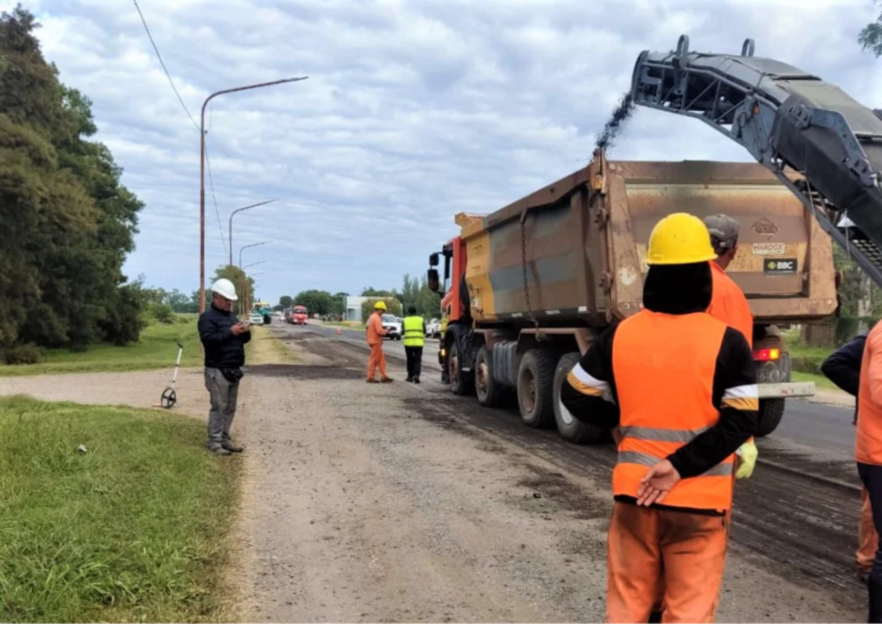 VIALIDAD COMPLETA LOS ARREGLOS SOBRE RN 178 EN LAS ROSAS