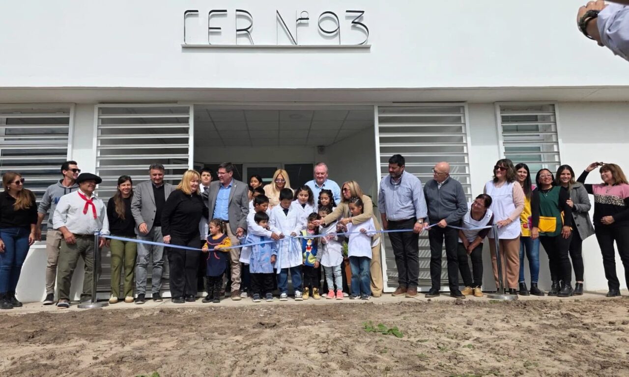 EN UN “HECHO HISTÓRICO” QUEDÓ INAUGURADO EL NUEVO EDIFICIO DE LA ESC. RURAL N° 93 “LA EMILIA” CON UNA INVERSIÓN PROVINCIAL DE $251 MILLONES