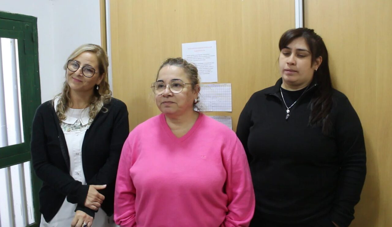 LAS ROSAS: CUATRO AULAS DE LA ESCUELA RIVADAVIA FUERON INHABILITADAS POR PROBLEMAS EDILICIOS