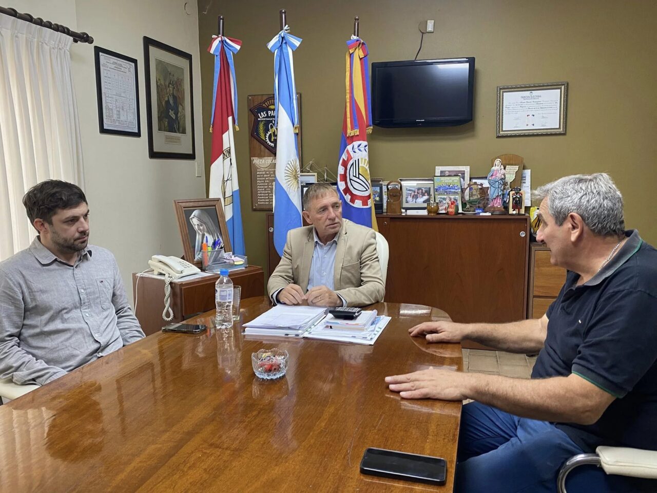 LAS PAREJAS: EL MUNICIPIO SE REUNIÓ CON VETERANOS DE MALVINAS