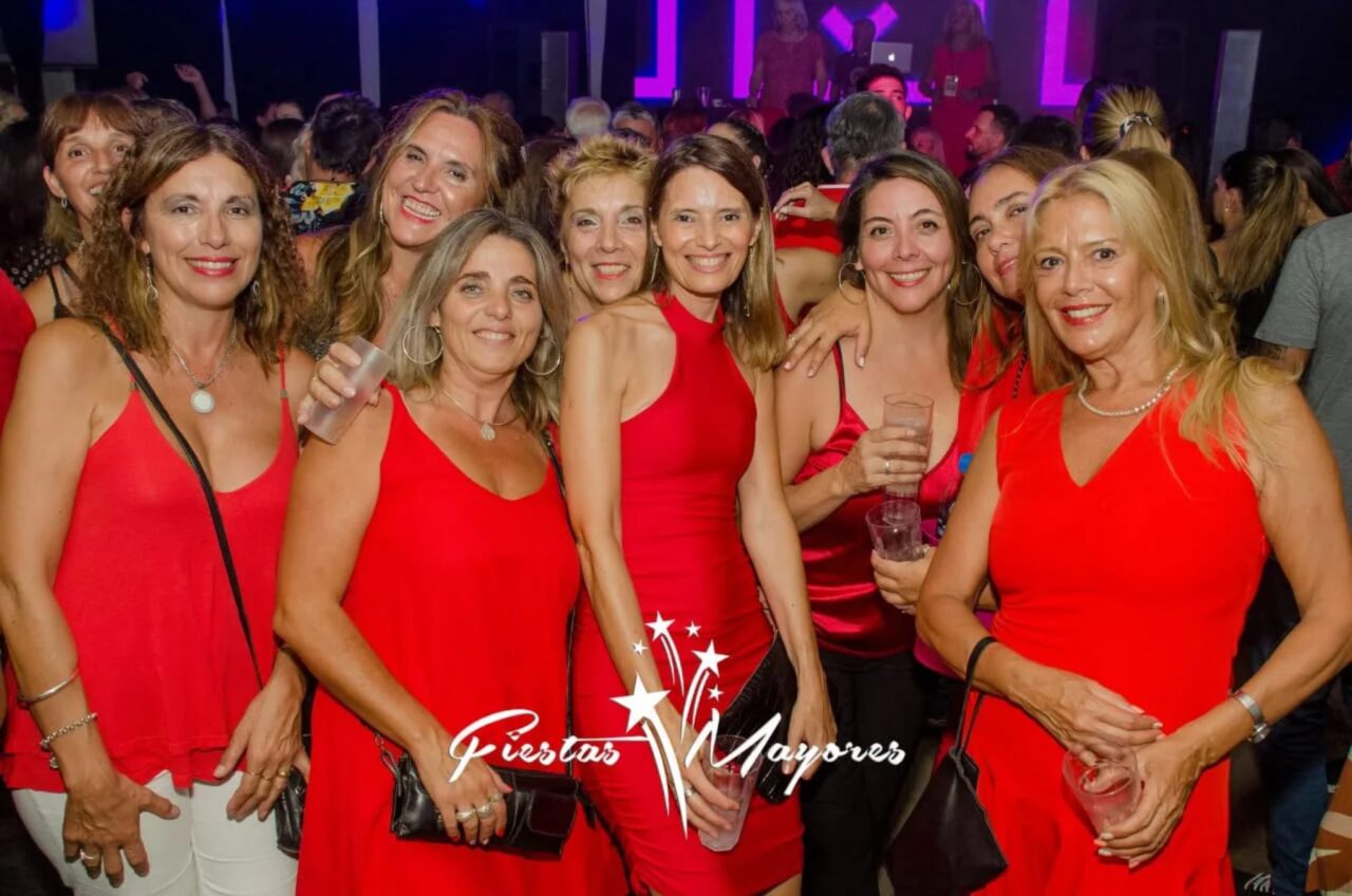 LAS ROSAS SE PREPARA PARA EL REGRESO DE FIESTAS MAYORES: UNA NOCHE PARA LOS AMANTES DE LOS 80, 90 Y 2000