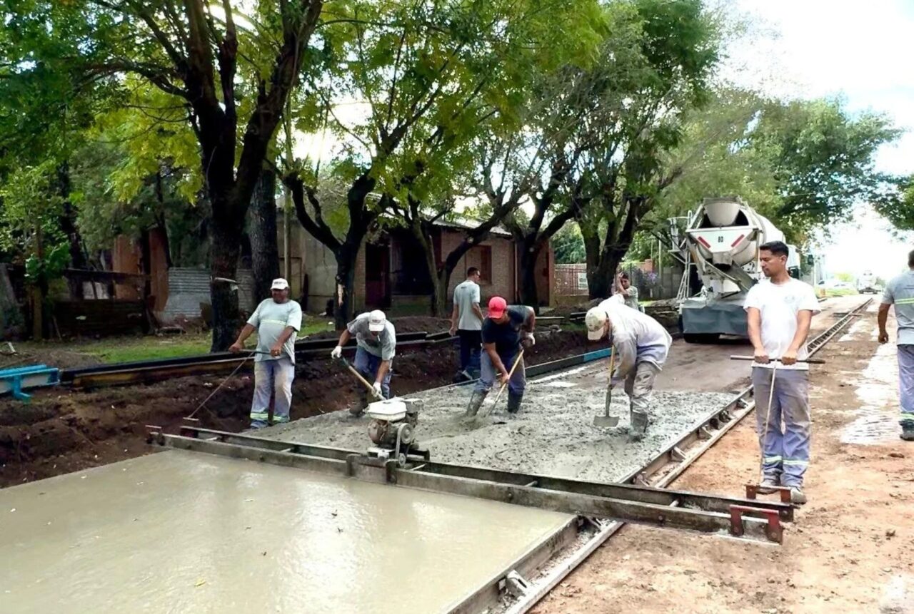 CAÑADA DE GÓMEZ: EL MUNICIPIO INICIÓ OBRAS DE PAVIMENTACIÓN EN CALLE GÜIRALDES AL 1400