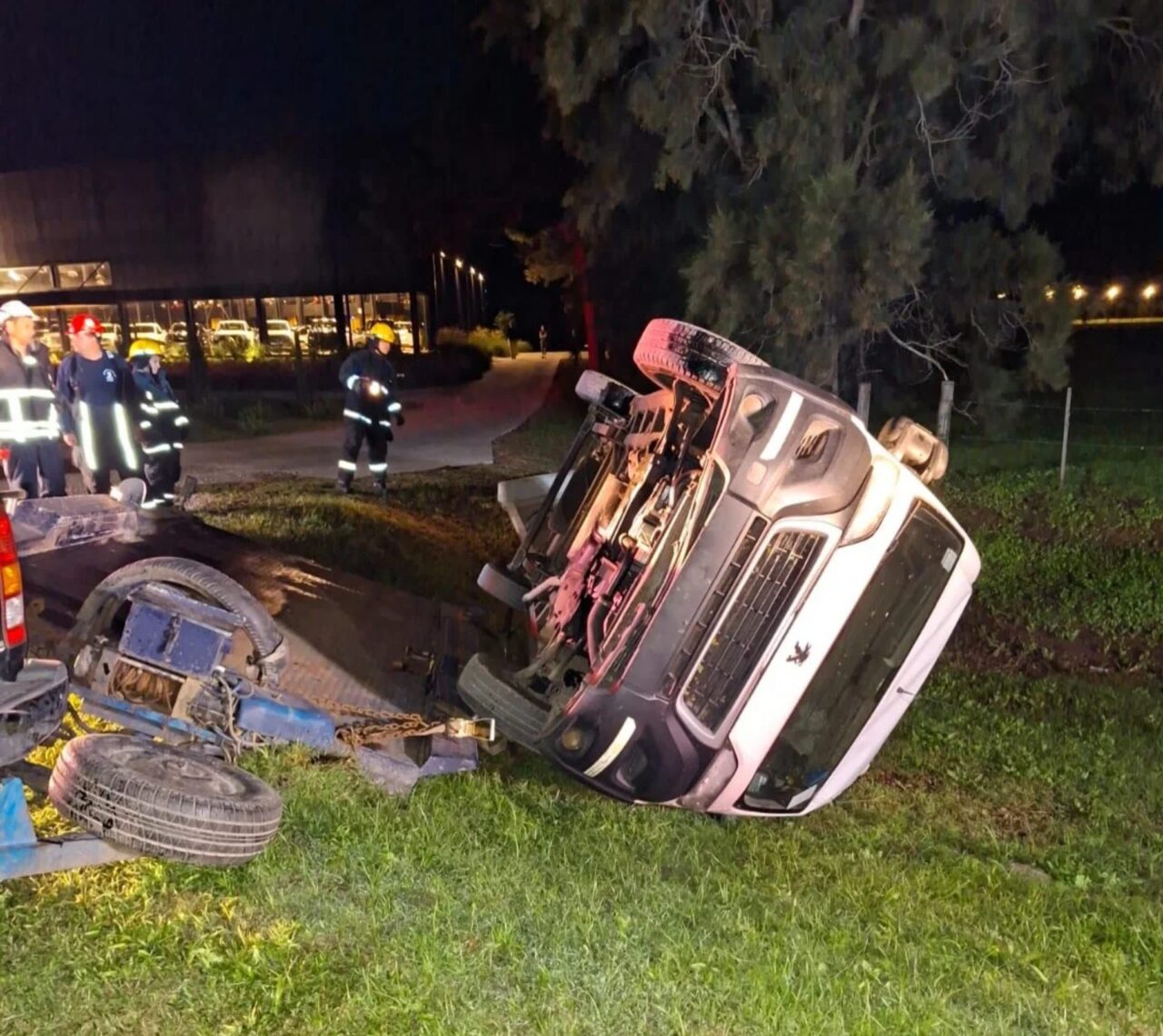 INTENSA JORNADA PARA BOMBEROS VOLUNTARIOS DE LAS ROSAS