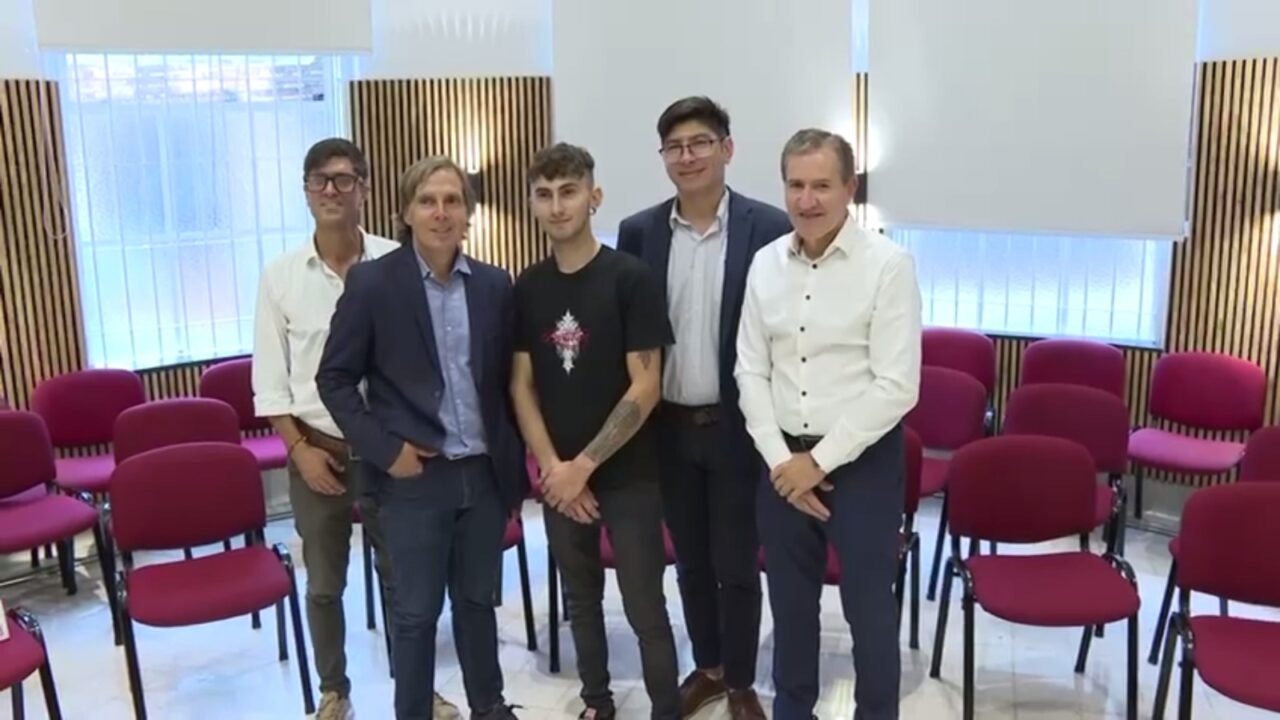 EL DOCTOR ROSENSE ANIBAL GENTILETTI PARTICIPO EN UNA CIRUGIA INEDITA