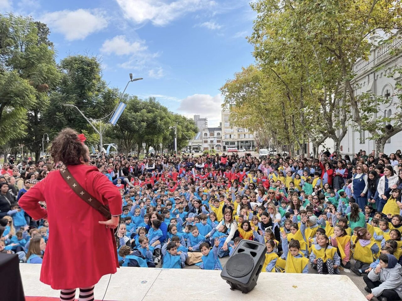 CAÑADA DE GÓMEZ: GRAN CELEBRACIÓN POR EL DÍA DE LOS JARDINES DE INFANTES EN PLAZA SAN MARTÍN