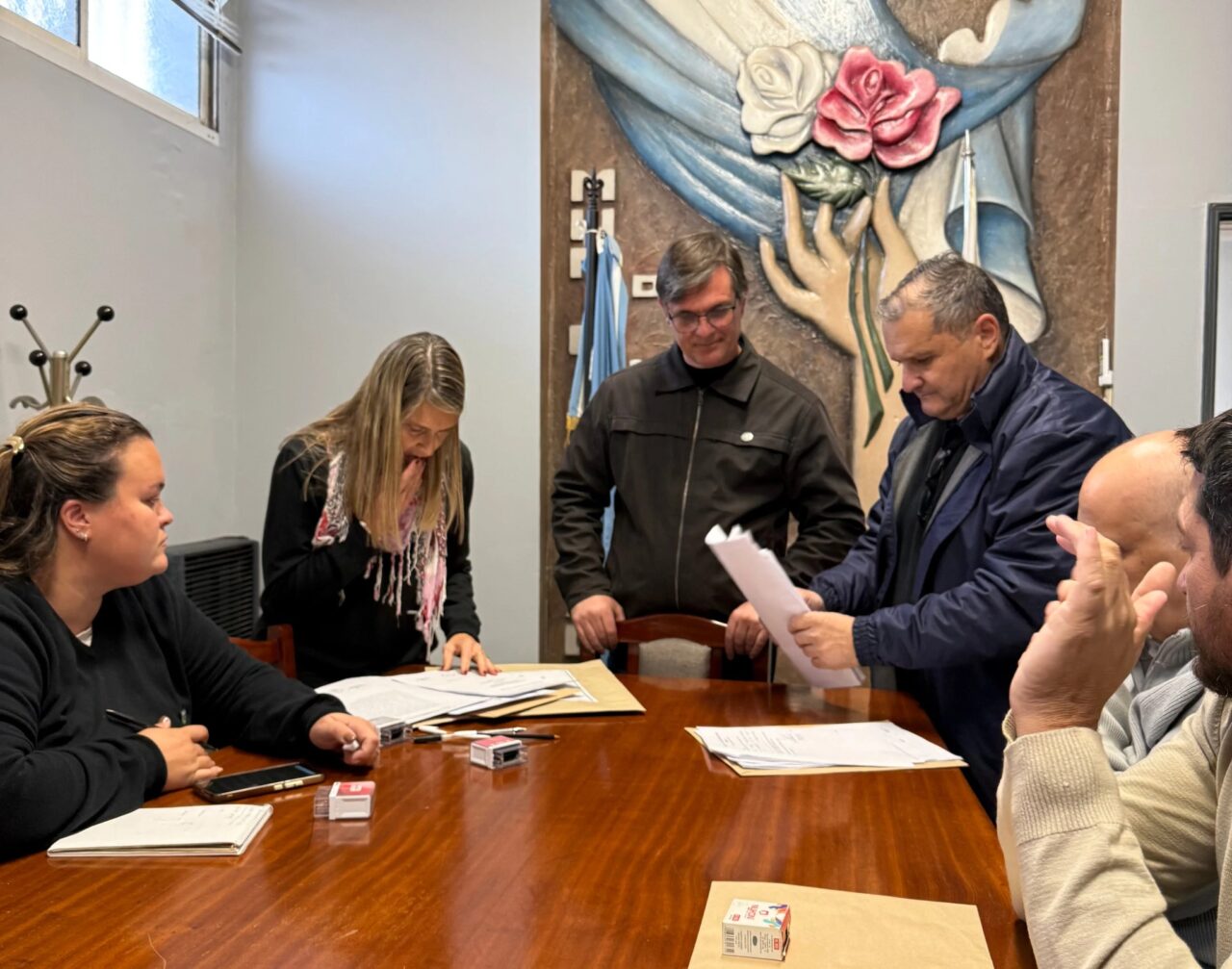 LAS ROSAS: SE REALIZÓ LA APERTURA DE SOBRES PARA LA COMPRA DE HORMIGÓN ELABORADO