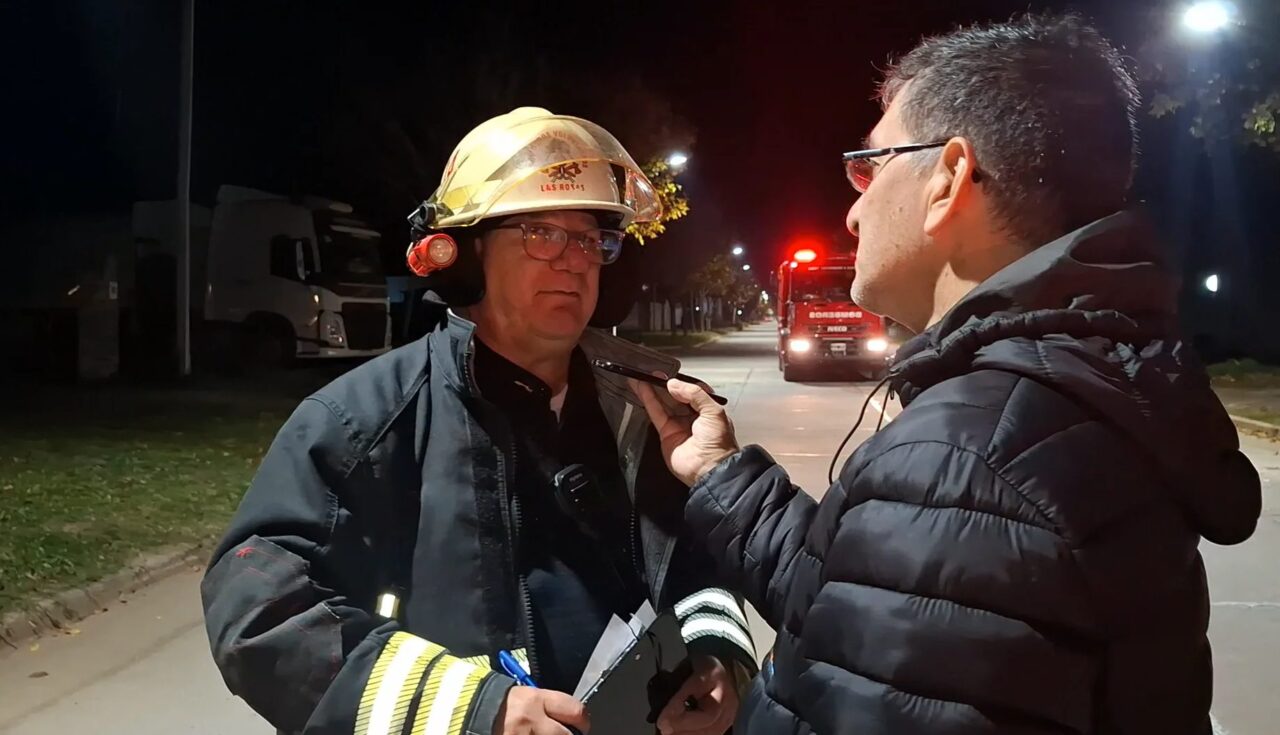 PRINCIPIO DE INCENDIO EN UN COMPLEJO DE DEPARTAMENTOS DE LAS ROSAS