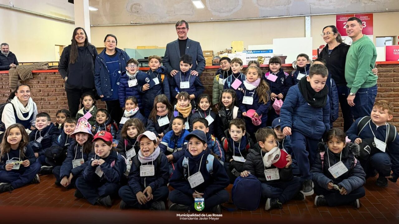 ALUMNOS DEL COLEGIO SAGRADO CORAZÓN DE JESÚS VISITARON LA MUNICIPALIDAD DE LAS ROSAS