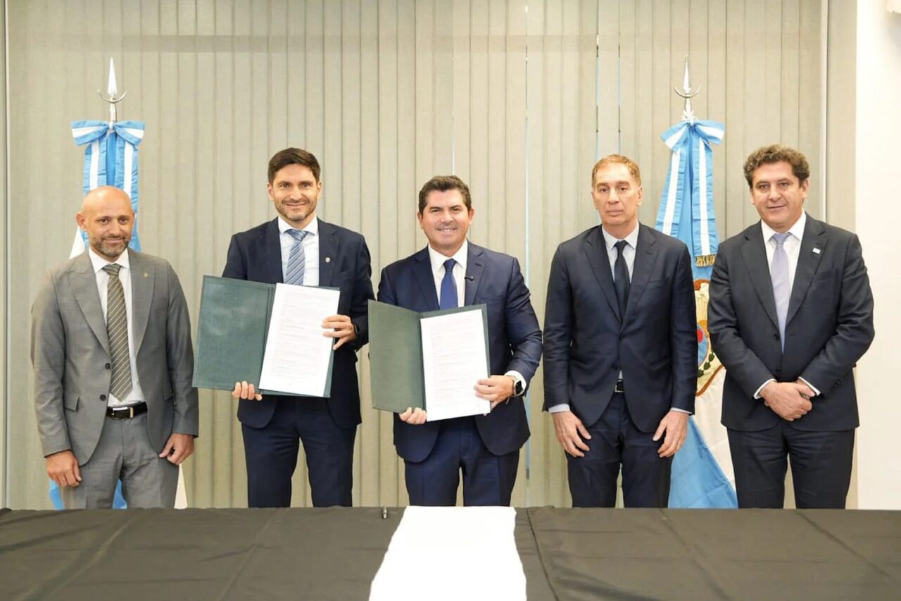 PULLARO FIRMÓ UN CONVENIO CON SAN JUAN Y BUSCA POSICIONAR A SANTA FE COMO SOCIO INDUSTRIAL DEL BOOM MINERO ARGENTINO