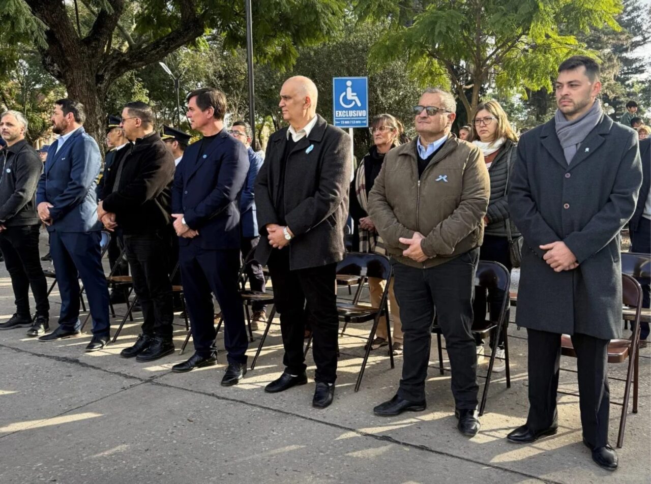 LAS ROSAS CONMEMORÓ EL DÍA DE LA REVOLUCIÓN DE MAYO