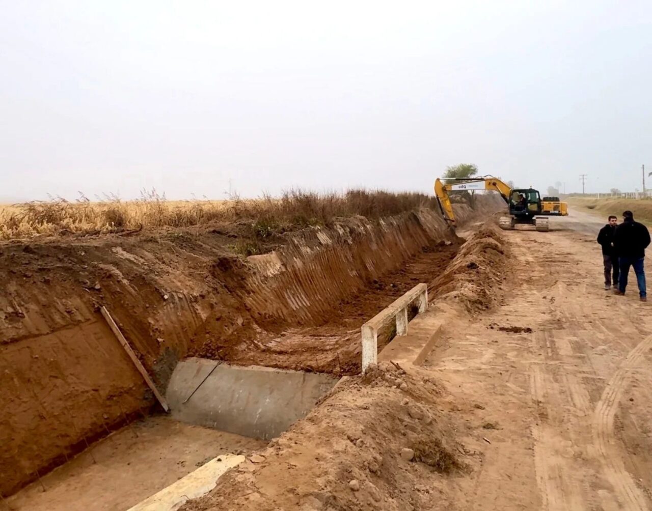 CAÑADA DE GÓMEZ: EL MUNICIPIO AVANZA CON OBRAS HÍDRICAS DETRÁS DEL AUTOCLUB PARA MEJORAR EL ESCURRIMIENTO Y PREVENIR ANEGAMIENTOS