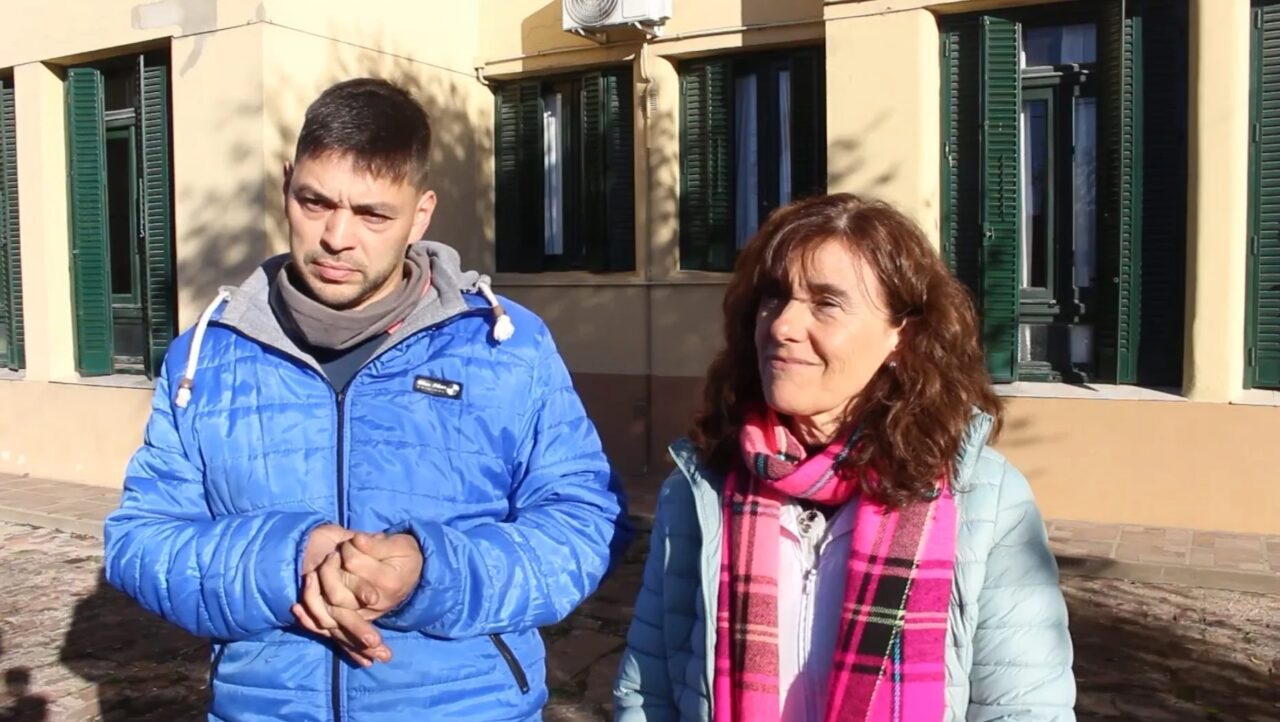 LAS ROSAS: VENTA DE EMPANADAS DE PESCADO EN LA ESCUELA IGNACIO CRESPO