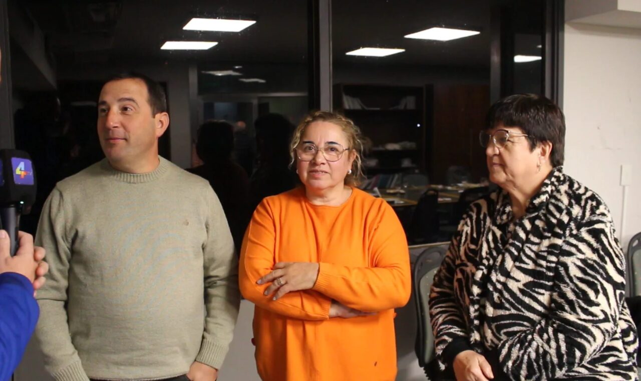 BANCO CREDICOOP AGASAJÓ A PERIODISTAS DE LAS ROSAS EN SU DÍA