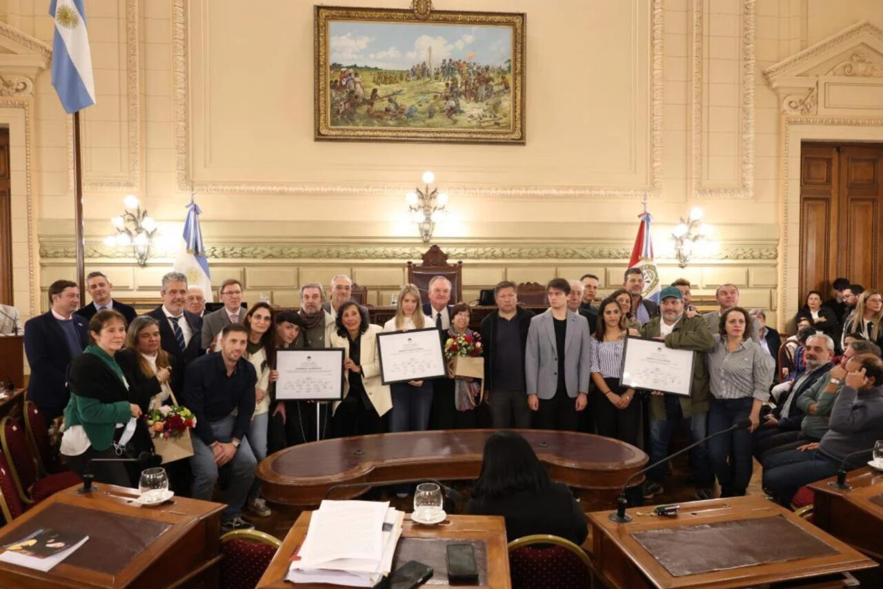 EL SENADO HOMENAJEÓ A TRES PRESTIGIOSOS PERIODISTAS PARLAMENTARIOS