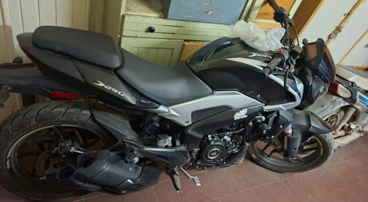 LAS PAREJAS: RECUPERAN UNA MOTOCICLETA CON PEDIDO DE SECUESTRO ACTIVO