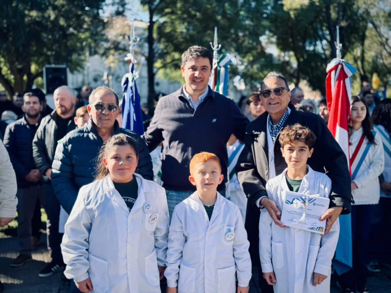 CAÑADA DE GÓMEZ: LOS ALUMNOS DE 4º GRADO DE LA CIUDAD JURARON LEALTAD A LA BANDERA
