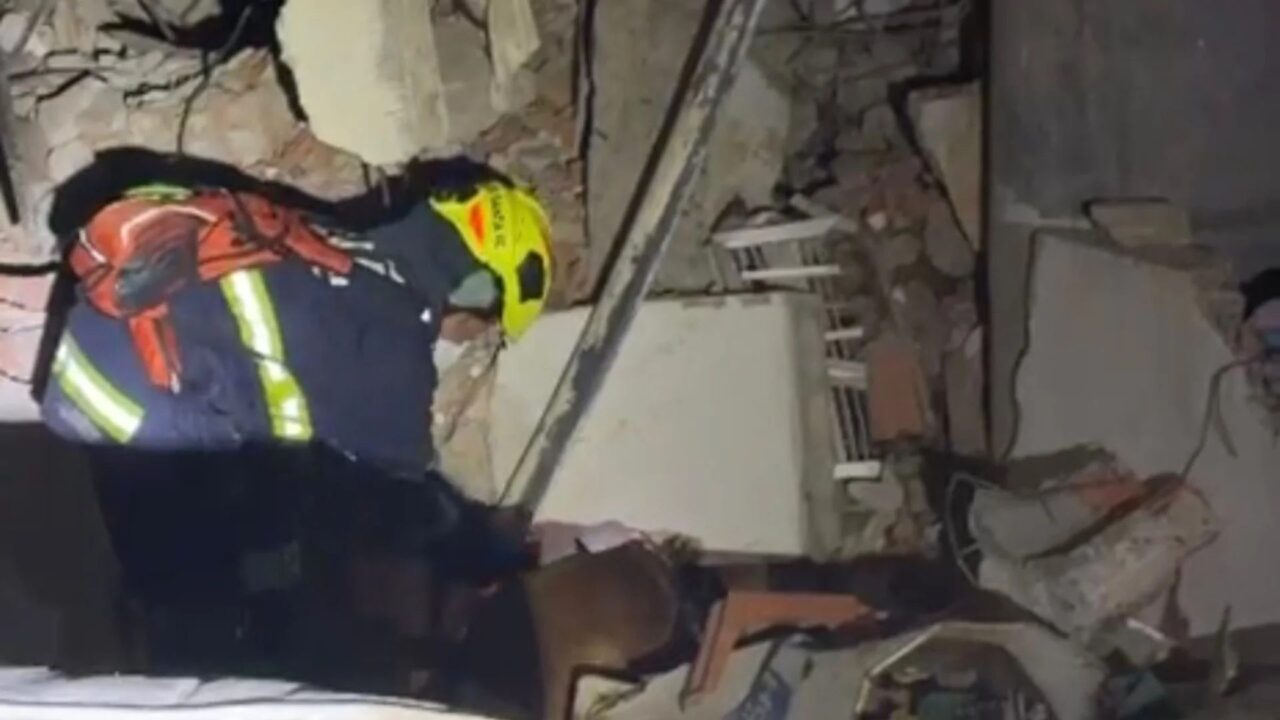 ESCÁNER, SENSORES Y PERROS: CÓMO FUE LA PRIMERA BÚSQUEDA DE LA BRIGADA SANTAFESINA EN LA ZONA DE DESASTRE DE VENEZUELA