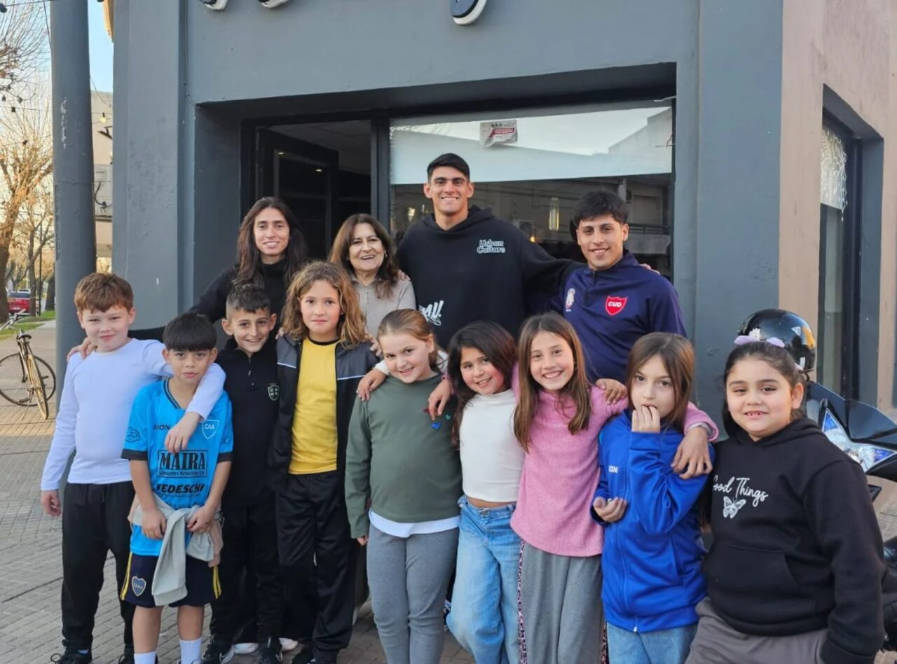 FINALIZÓ EL TALLER DE ALIMENTACIÓN INFANTIL CON UNA JORNADA JUNTO A DEPORTISTAS DE LAS ROSAS
