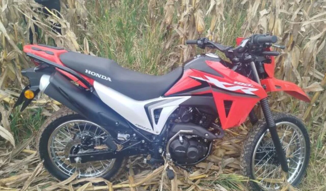RECUPERARON DOS MOTOCICLETAS ROBADAS EN UN CAMINO RURAL DE CAÑADA DE GÓMEZ